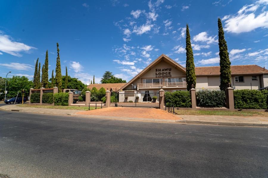 19 Bedroom Property for Sale in Universitas Free State